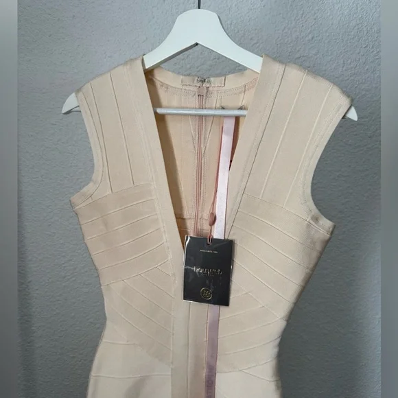 House of CB The Super Plunge - Picture 6 of 7